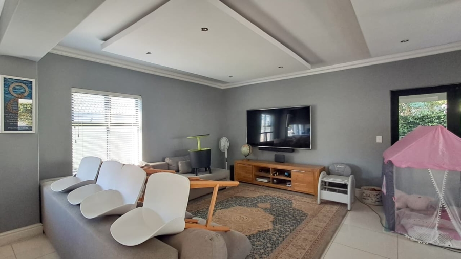 To Let 4 Bedroom Property for Rent in Avalon Estate Western Cape